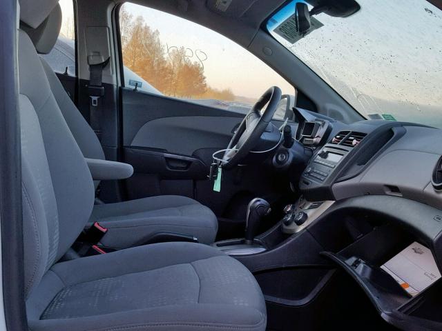 1G1JA5SH6C4108999 - 2012 CHEVROLET SONIC LS WHITE photo 5