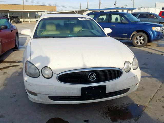 2G4WD552371178517 - 2007 BUICK LACROSSE C WHITE photo 9