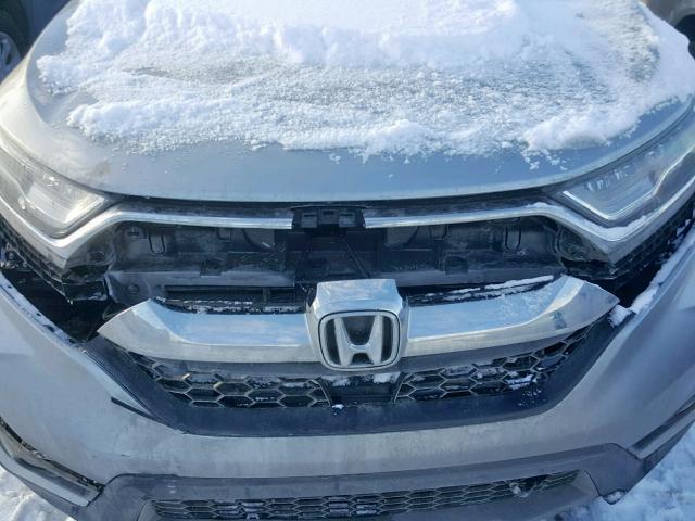 2HKRW2H99JH125359 - 2018 HONDA CR-V TOURI SILVER photo 7