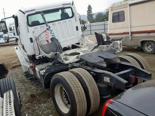 1FUBCXBS4CDBJ2817 - 2012 FREIGHTLINER M2 106 MED WHITE photo 3