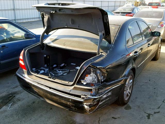 WDBUF65J63X110274 - 2003 MERCEDES-BENZ E 320 BLACK photo 4