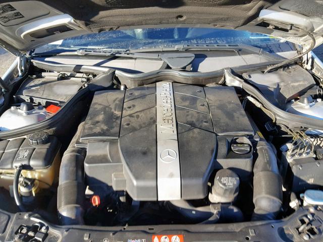 WDBRF84J85F676416 - 2005 MERCEDES-BENZ C 320 4MAT SILVER photo 7