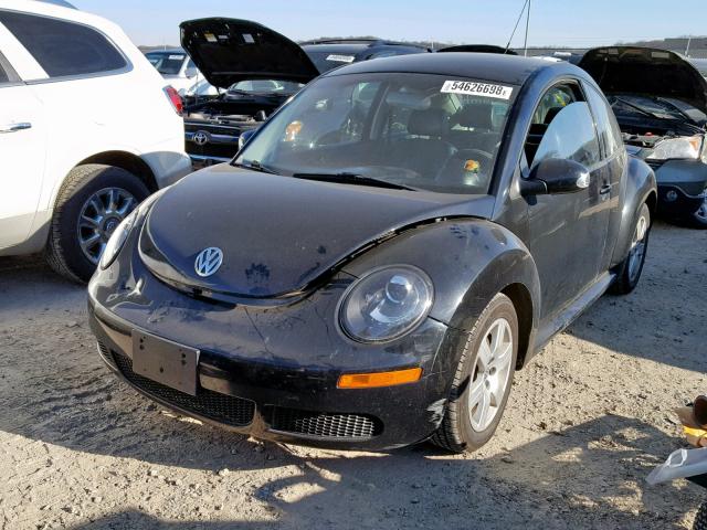 3VWPG31C37M515910 - 2007 VOLKSWAGEN NEW BEETLE BLACK photo 2