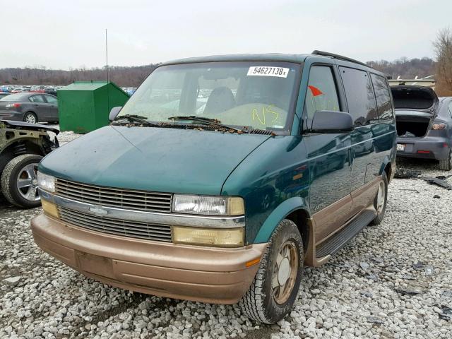 1GNDM19W01B101670 - 2001 CHEVROLET ASTRO GREEN photo 2