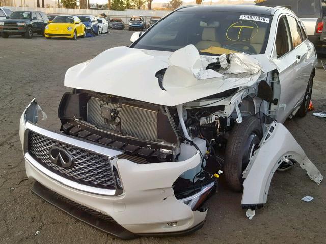 3PCAJ5M18KF112440 - 2019 INFINITI QX50 ESSEN WHITE photo 2