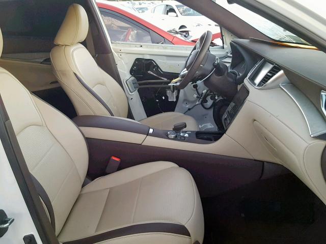 3PCAJ5M18KF112440 - 2019 INFINITI QX50 ESSEN WHITE photo 5