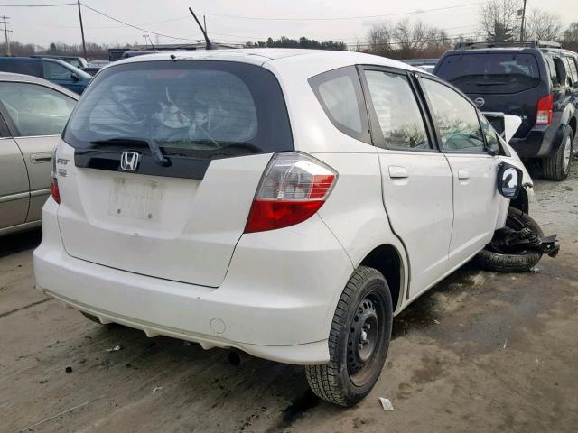 JHMGE8H35CC026947 - 2012 HONDA FIT WHITE photo 4