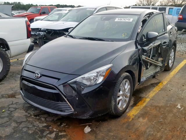 3MYDLBZV3GY105877 - 2016 TOYOTA SCION IA BLACK photo 2