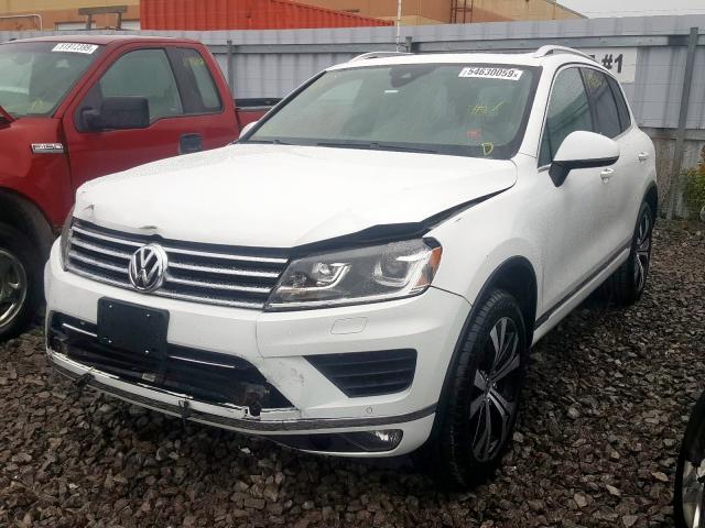 WVGRF7BP5HD000830 - 2017 VOLKSWAGEN TOUAREG WO WHITE photo 2