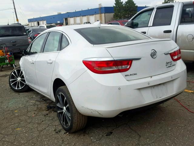 1G4PW5SK3G4142740 - 2016 BUICK VERANO SPO WHITE photo 3