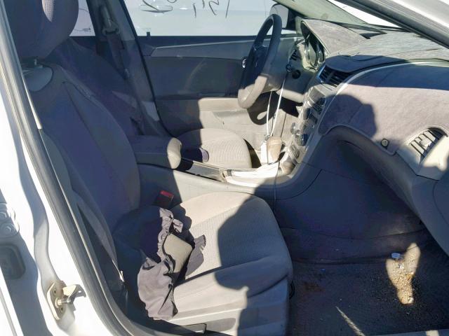 1G1ZC5E17BF139550 - 2011 CHEVROLET MALIBU 1LT WHITE photo 5