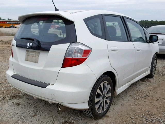 JHMGE8H61DC044132 - 2013 HONDA FIT SPORT WHITE photo 4