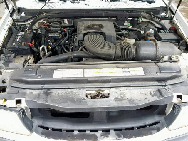 5LMPU28L4WLJ12247 - 1998 LINCOLN NAVIGATOR Ақ фото 7