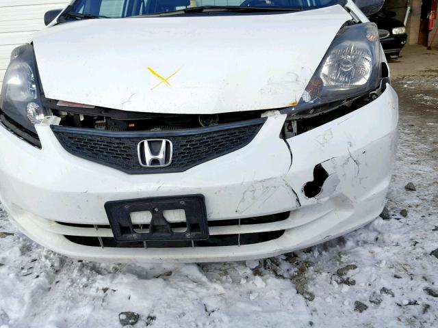 JHMGE87279S068382 - 2009 HONDA FIT WHITE photo 9