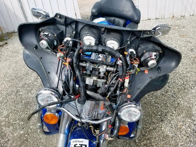 1HD1FC4157Y678115 - 2007 HARLEY-DAVIDSON FLHTCUI BLUE photo 9