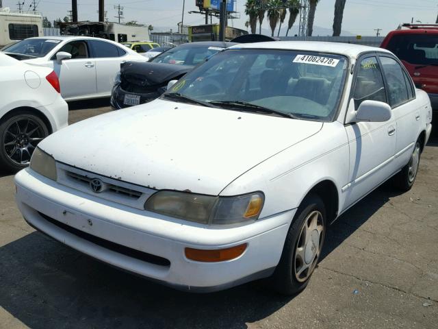 1NXBB02E5TZ420549 - 1996 TOYOTA COROLLA DX WHITE photo 2