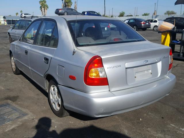 KMHCG45C02U300938 - 2002 HYUNDAI ACCENT GL SILVER photo 3