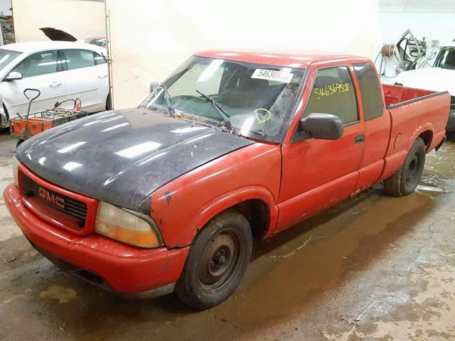 1GTCS195428244993 - 2002 GMC SONOMA RED photo 2