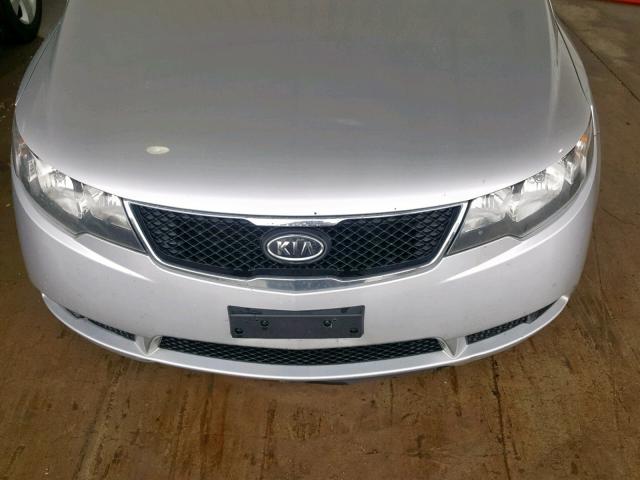 KNAFU4A25A5221455 - 2010 KIA FORTE EX SILVER photo 9