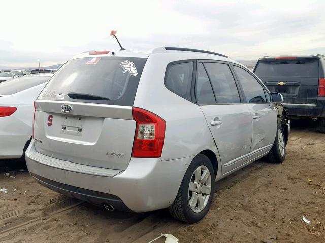 KNAFG526X77055977 - 2007 KIA RONDO LX SILVER photo 4