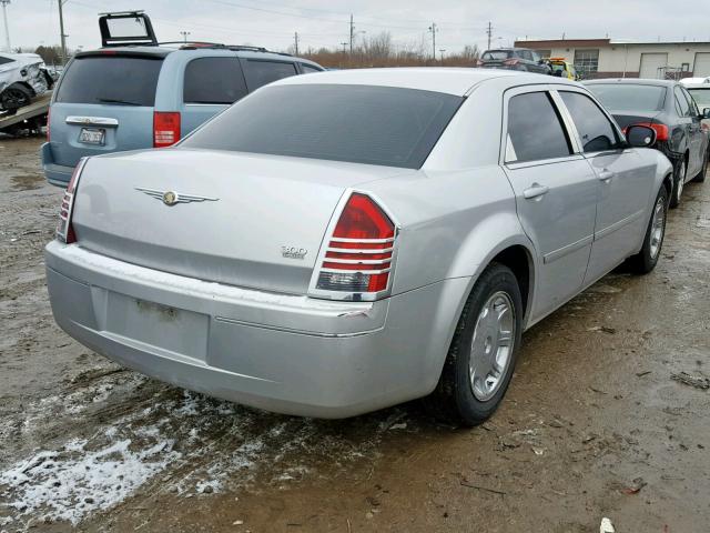 2C3KA53G76H123475 - 2006 CHRYSLER 300 TOURIN SILVER photo 4