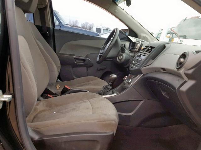 1G1JB5SH6C4113245 - 2012 CHEVROLET SONIC LS 黑色 照片 5