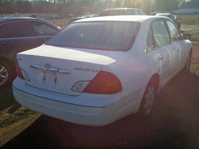 4T1BF28B0YU085592 - 2000 TOYOTA AVALON XL WHITE photo 4