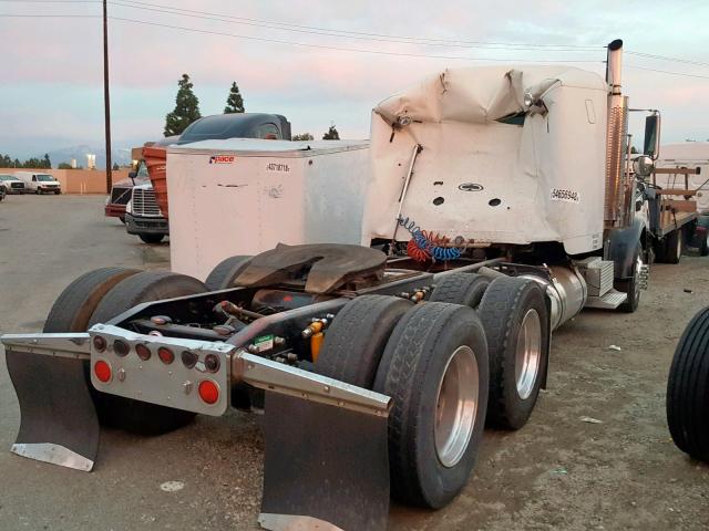 1FUMCWEB9WP968287 - 1998 FREIGHTLINER CONVENTION WHITE photo 4