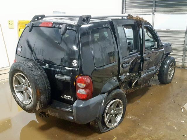 1J4GL38K35W632874 - 2005 JEEP LIBERTY RE BLACK photo 4