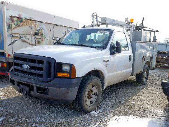 1FDSF30596EC12035 - 2006 FORD F350 SRW S WHITE photo 2