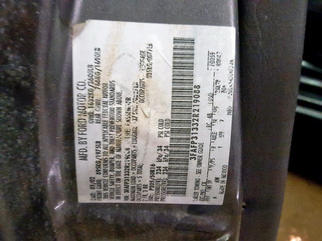 3FAFP31332R219088 - 2002 FORD FOCUS ZX3 GRAY photo 10