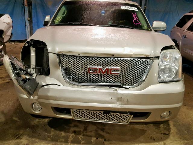 1GKFK63887J345696 - 2007 GMC YUKON DENA SILVER photo 9