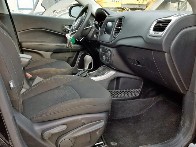 3C4NJDAB7JT116732 - 2018 JEEP COMPASS SP შავი ფოტო 5