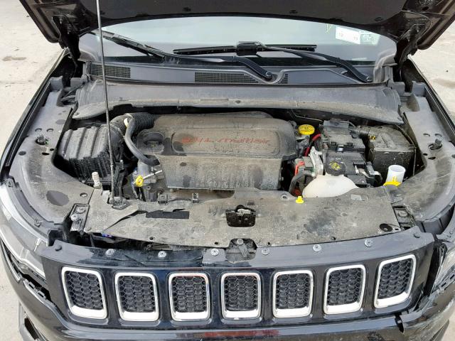3C4NJDAB7JT116732 - 2018 JEEP COMPASS SP შავი ფოტო 7