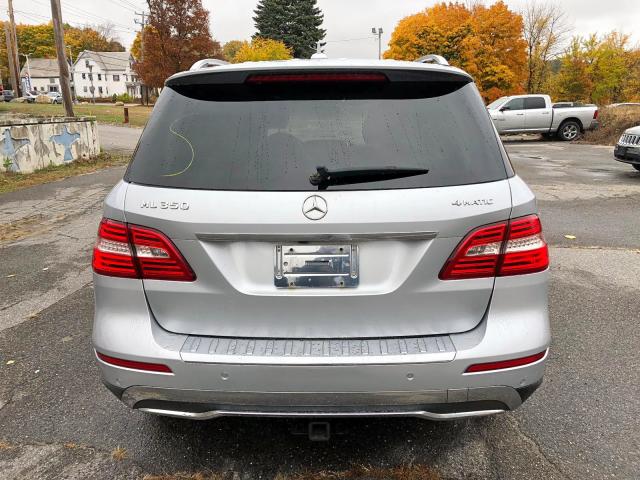 4JGDA5HB8DA199523 - 2013 MERCEDES-BENZ ML 350 4MA SILVER photo 4