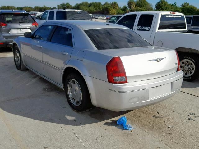 2C3LA53GX7H698241 - 2007 CHRYSLER 300 TOURIN SILVER photo 3