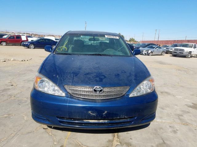 4T1BE32K42U560489 - 2002 TOYOTA CAMRY LE BLUE photo 9