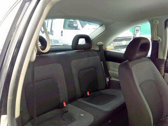 3VWBB61C9WM038215 - 1998 VOLKSWAGEN NEW BEETLE 黑色 照片 6