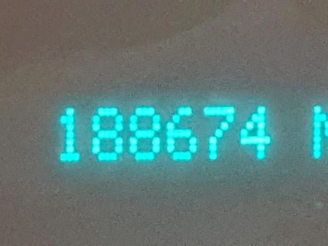 1G1ZC5EB5AF209201 - 2010 CHEVROLET MALIBU 1LT GOLD photo 8