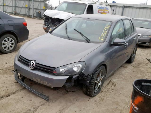 WVWNM7AJ5DW097919 - 2013 VOLKSWAGEN GOLF 灰色 照片 2