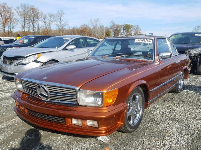 WDB10704512000492 - 1981 MERCEDES-BENZ 380SL ORANGE photo 2