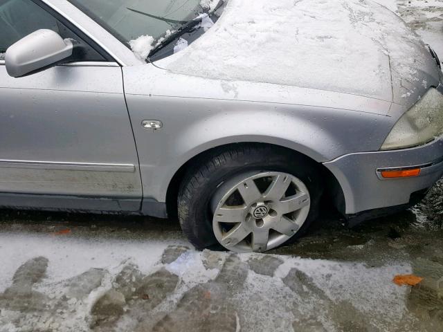 WVWTH63B52P073803 - 2002 VOLKSWAGEN PASSAT GLX SILVER photo 9