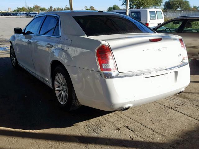 2C3CCAAG1DH513284 - 2013 CHRYSLER 300 WHITE photo 3