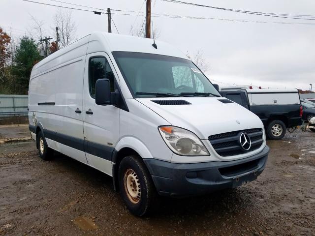 WD3PE8CB2B5586079 - 2011 MERCEDES-BENZ SPRINTER 2 WHITE photo 1