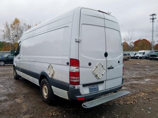 WD3PE8CB2B5586079 - 2011 MERCEDES-BENZ SPRINTER 2 WHITE photo 3