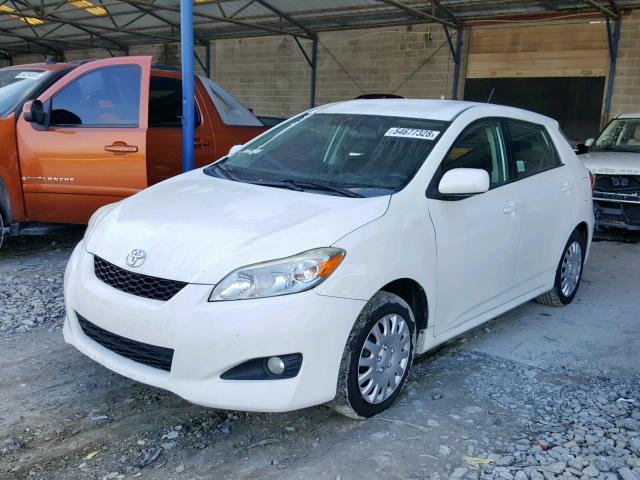 2T1KE4EEXCC048931 - 2012 TOYOTA COROLLA MA WHITE photo 2