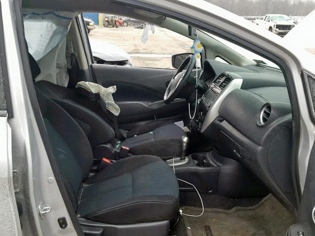 3N1CE2CP9GL380104 - 2016 NISSAN VERSA NOTE SILVER photo 5