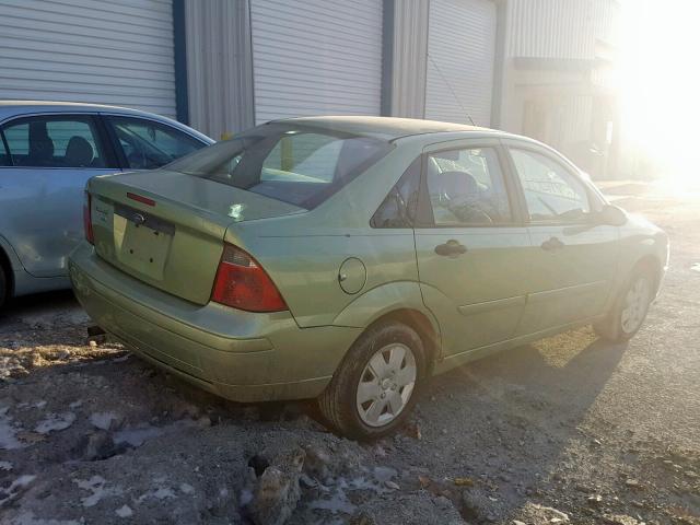 1FAHP34N87W160338 - 2007 FORD FOCUS ZX4 GREEN photo 4