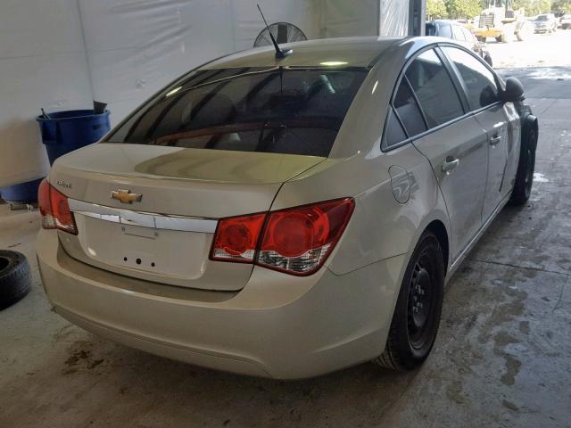 1G1PA5SH1E7369078 - 2014 CHEVROLET CRUZE LS GOLD photo 4