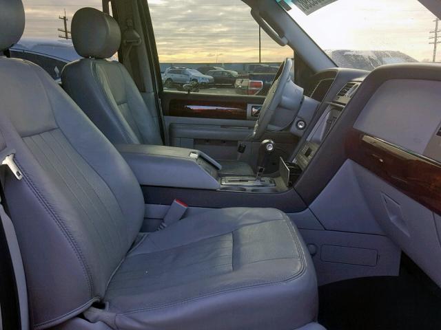 5LMFU28525LJ05230 - 2005 LINCOLN NAVIGATOR 银色 照片 5